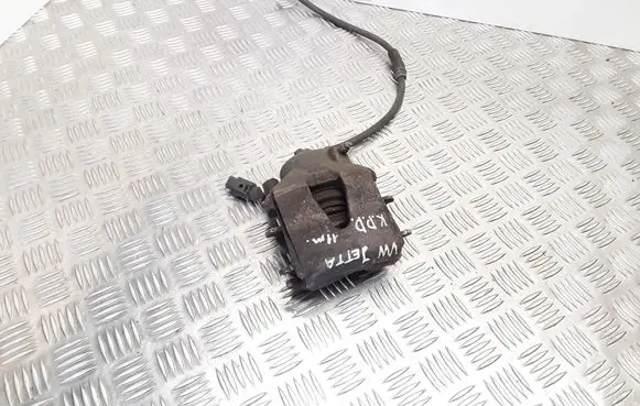 Volkswagen Jetta VI Front brake caliper