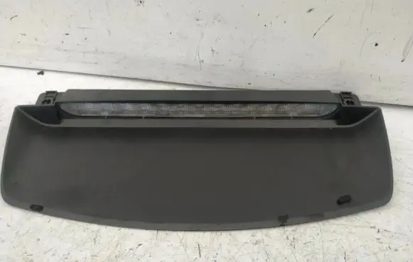 Nissan Primera Third/center stoplight