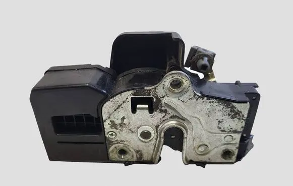 Opel Antara Front door lock A046818