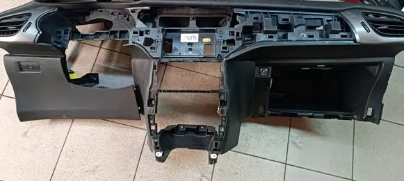 Citroen C3 Dashboard 98016847ZD
