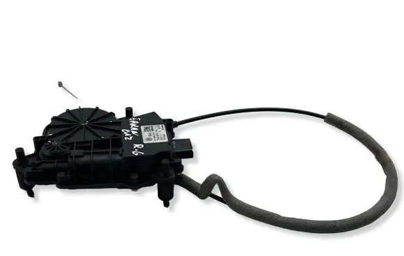 Sliding door latching motor