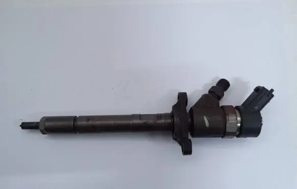 Ford Focus C-MAX Fuel injector 0445110188