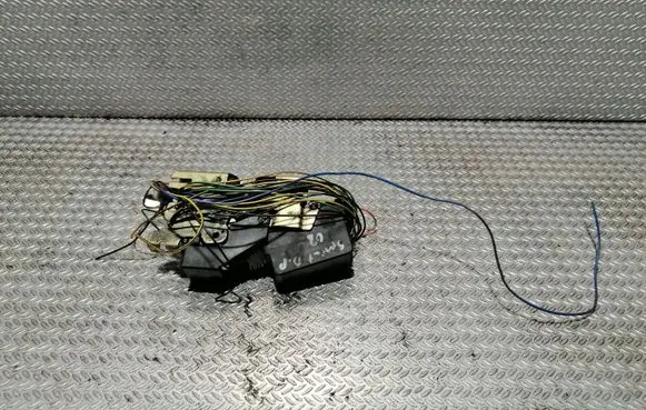 Volkswagen II LT Front door lock 40620579 F00P2E0199
