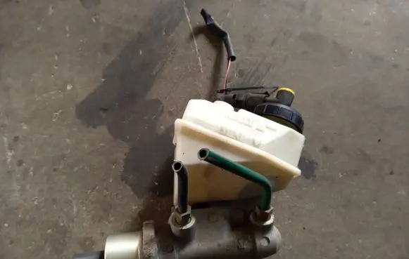 Renault Clio II Master brake cylinder 7700417649