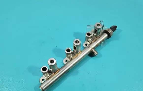 Peugeot 2008 I Fuel main line pipe 9802438180 IMPRK1602534