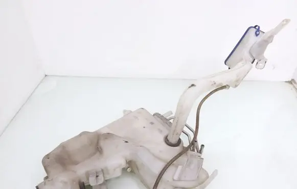 Mercedes-Benz E W211 Windshield washer fluid reservoir/tank A2118600560