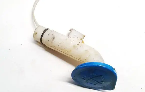 Honda CR-V Windshield washer fluid reservoir/tank