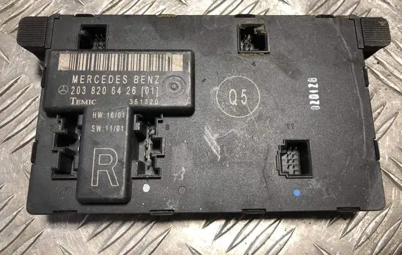 Mercedes-Benz C W202 Door control unit/module 2038206426 351320