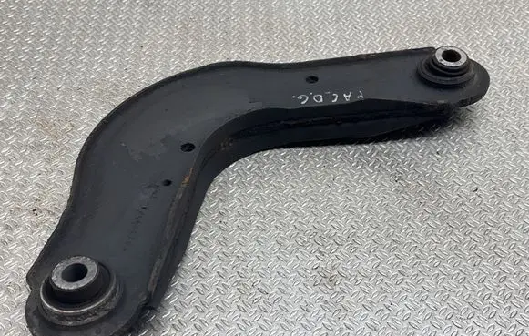 Rear control arm