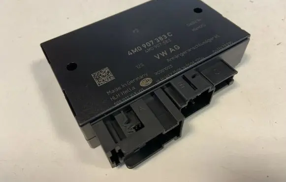Audi Q7 4M Tow bar trailer control unit/module 4M0907383C 4M0907383
