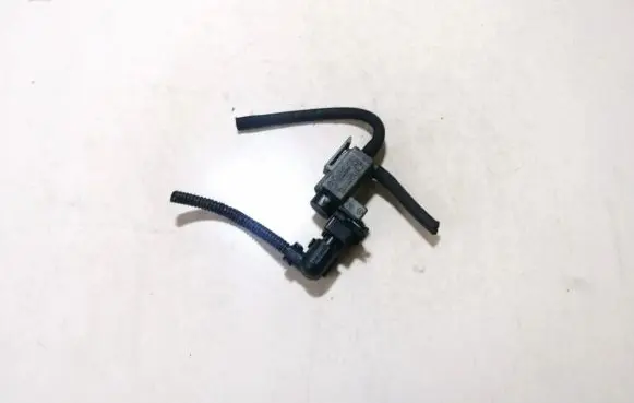 BMW 5 E60 E61 Turbo solenoid valve 70078400 07t325
