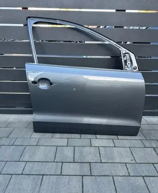 Volkswagen Polo V 6R Front door