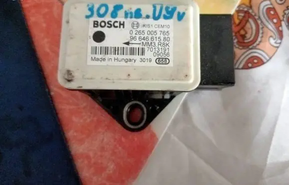 Citroen C4 II ESP acceleration yaw rate sensor 0265005765 9664661580