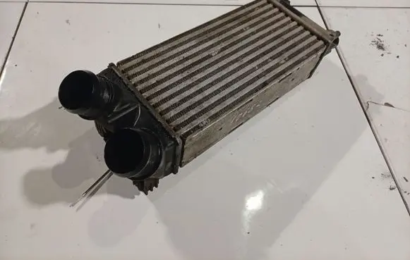 Citroen C4 I Picasso Intercooler radiator 9656503980