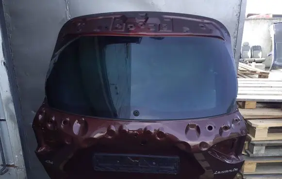 Maserati Levante Tailgate/trunk/boot lid 