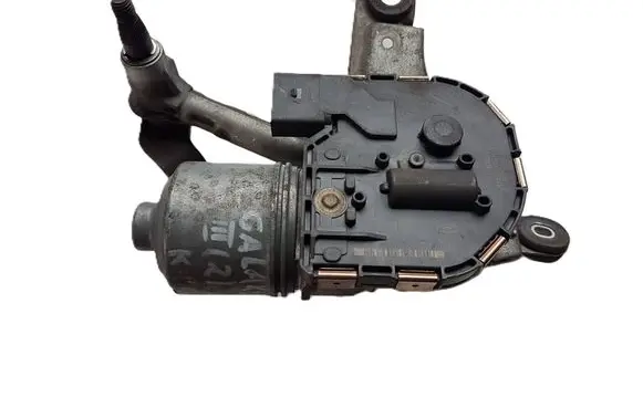 Front wiper linkage and motor