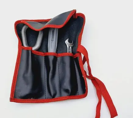 Peugeot 107 Tool set 