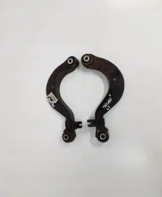 Volkswagen Golf V Rear control arm