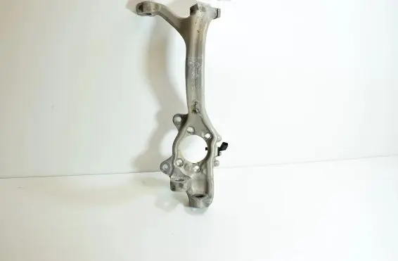 Audi A8 S8 D3 4E Front wheel hub spindle knuckle 4E0257M