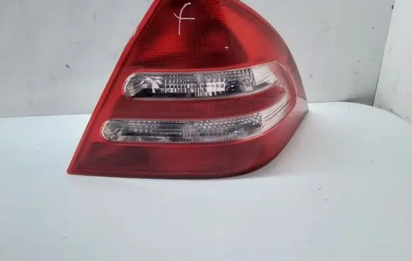 Mercedes-Benz C W203 Rear/tail lights 3311