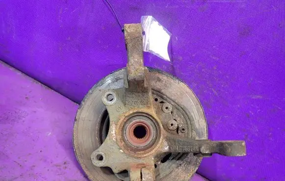 Opel Corsa C Front wheel hub spindle knuckle