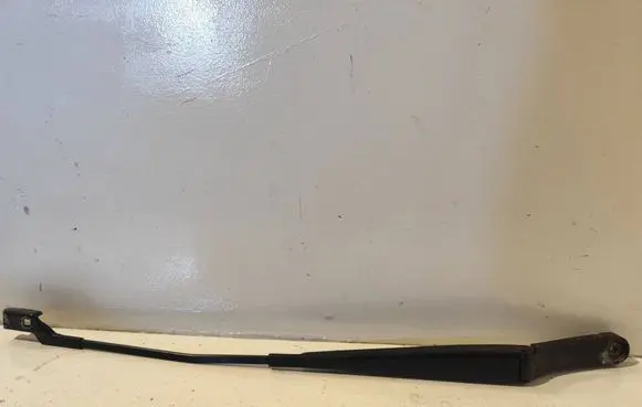 Volkswagen PASSAT B6 Front wiper blade arm 3C1955410B