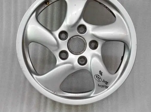 Porsche Boxster 986 R17 alloy rim 