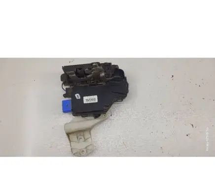 Volkswagen Caddy Front door lock 3D1837016AQ VL3CZA04207P