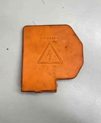 Volkswagen Jetta VI Battery box tray cover/lid 5C6915521A