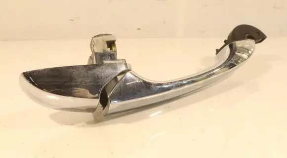 Chrysler 300 - 300C Rear door exterior handle/bracket 05066801AH