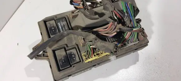 Land Rover Discovery Fuse module 518678305 150798603200001