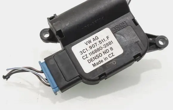 Volkswagen Golf Plus Air flap motor/actuator 3C1907511F