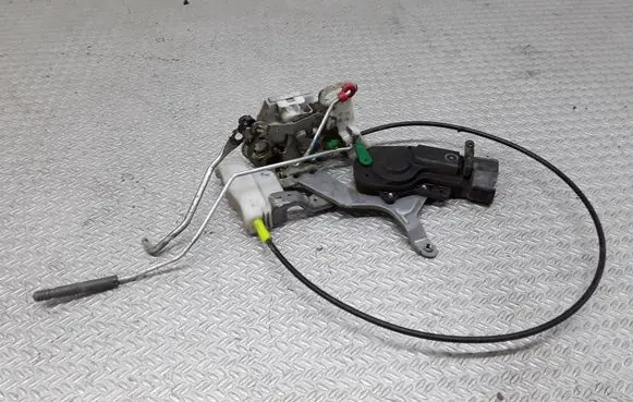 Peugeot 107 Front door lock 