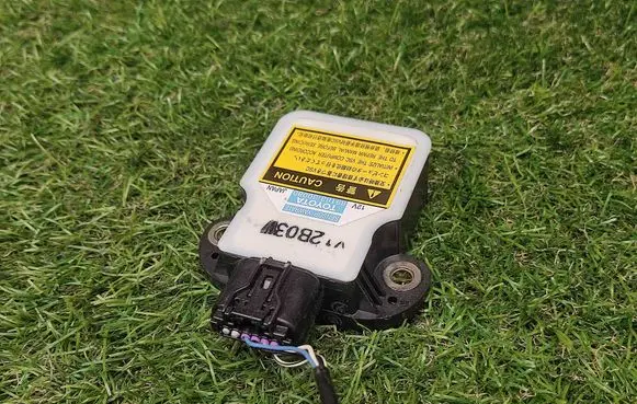 Lexus GS 250 350 300H 450H ESP acceleration yaw rate sensor 8918330080