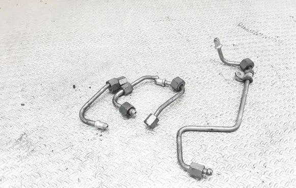 Mitsubishi Colt Fuel injector supply line/pipe 