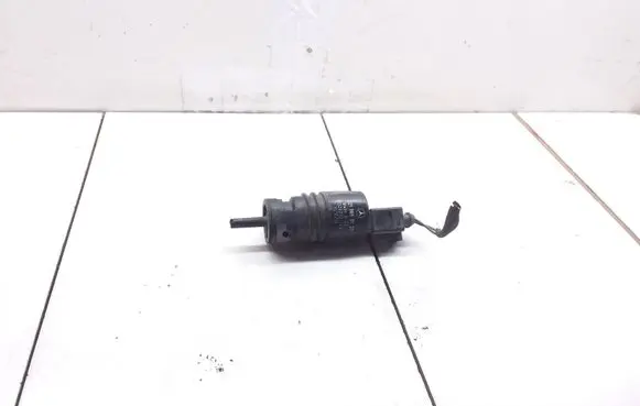 Mercedes-Benz Sprinter W906 Windscreen/windshield washer pump 2218690121 3028232