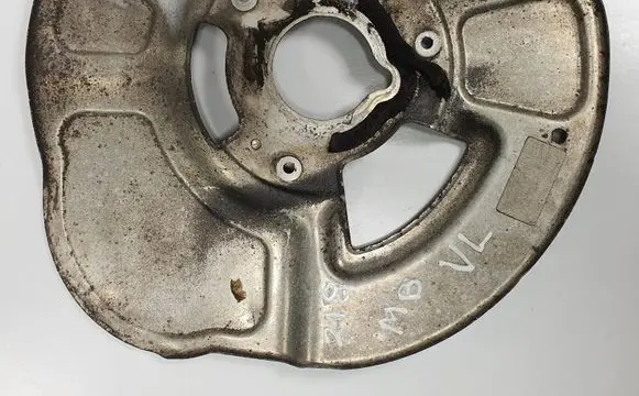 Mercedes-Benz CLS C218 X218 Front brake disc dust cover plate W218
