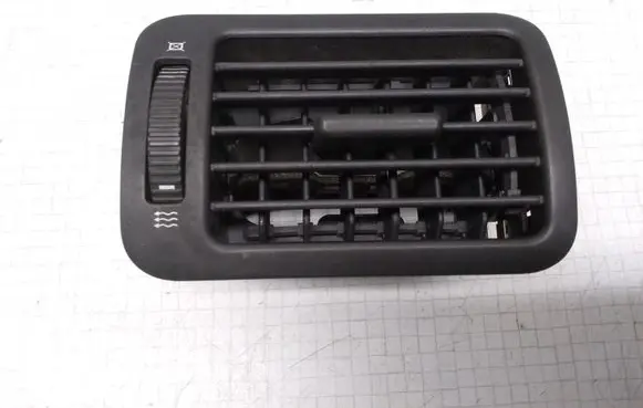 Skoda Octavia Mk1 (1U) Dashboard side air vent grill/cover trim 1U1819702