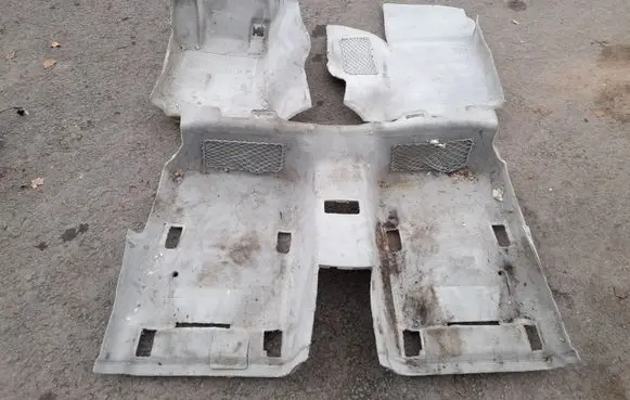 Mercedes-Benz E A207 Front floor carpet liner A20768008407K69 A20768009407K69 A20768006417K69