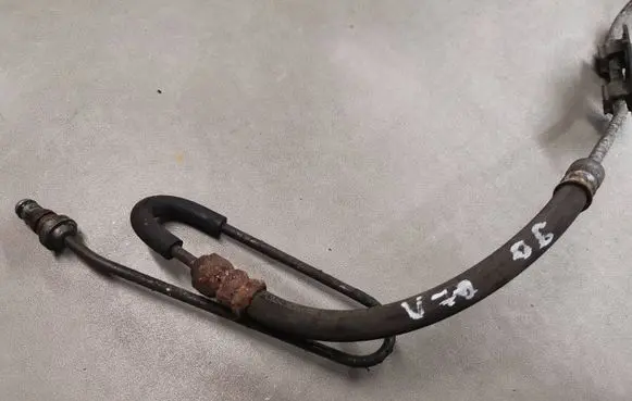 Volvo V70 Clutch pipe/line 