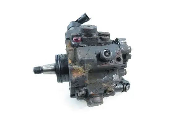 KIA Pro Cee'd I Fuel injection high pressure pump 331002A400 0445010124 0928400652