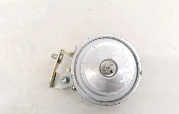 Volkswagen PASSAT B5 Horn signal E2722367