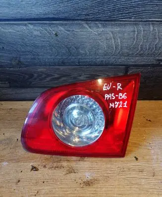 Volkswagen PASSAT B6 Tailgate rear/tail lights