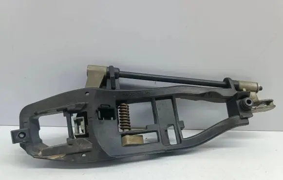 BMW 3 E46 Front door coupe exterior handle/bracket 51218253454 8253454