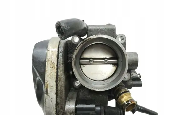 Opel Astra H Throttle valve 55560398