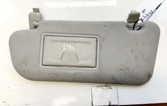 Mazda 3 I Sun visor
