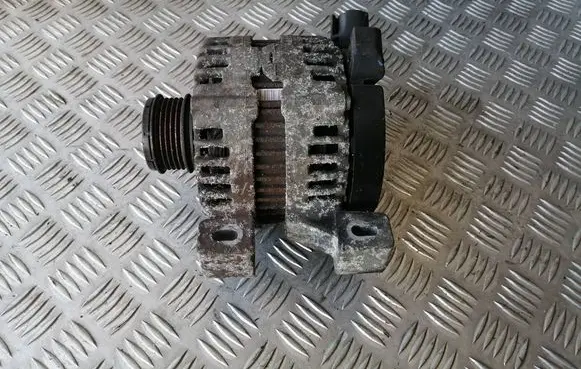 Volvo V50 Generator/alternator 30773111 0121615014