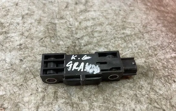 Mitsubishi Grandis Airbag deployment crash/impact sensor 8651a015