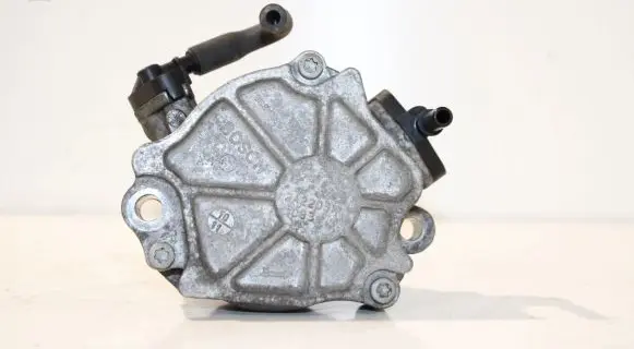 Volvo V40 Vacuum pump 9684786780