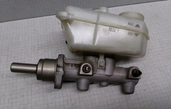 Seat Ibiza III (6L) Master brake cylinder
